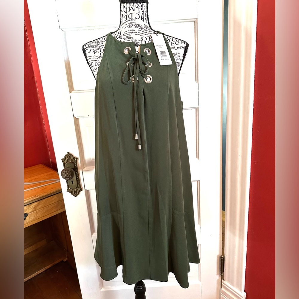 💚NWT Army green Parker dress, size Large